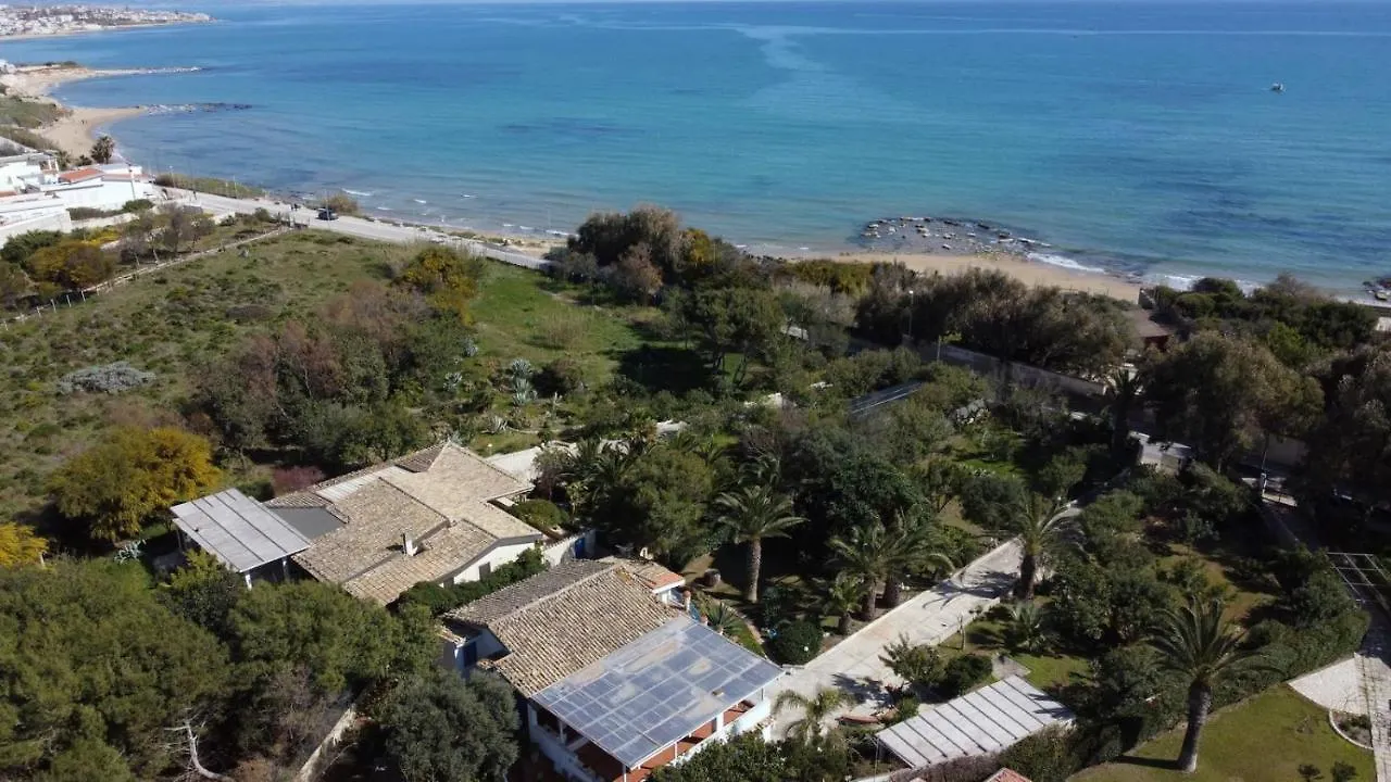 Villa Delle Terrazze Пунта-Секка Италия