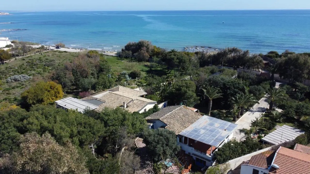 Villa Delle Terrazze Пунта-Секка 0*,  Италия