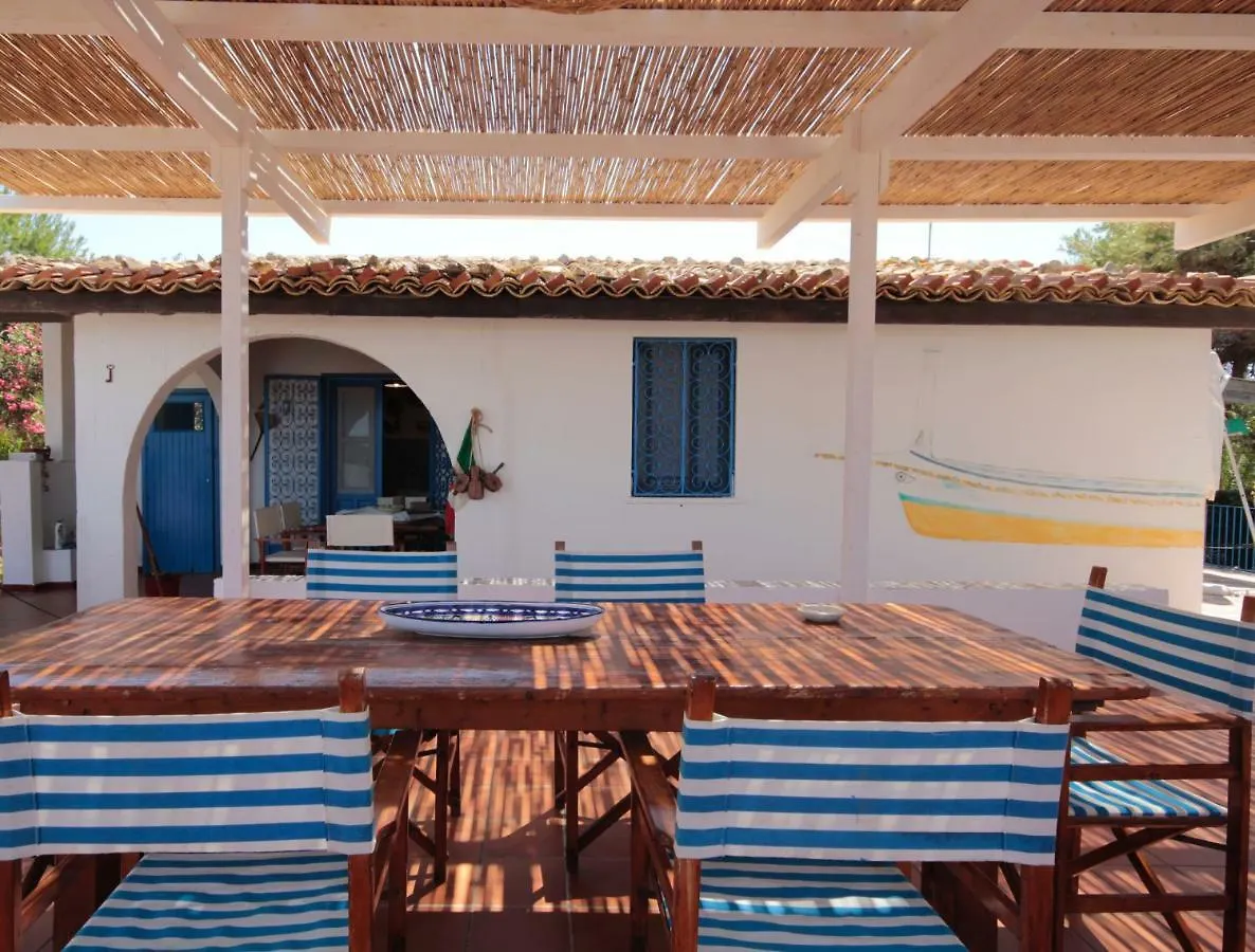 Villa Delle Terrazze Пунта-Секка 0*,